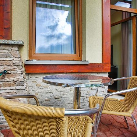 Apartman Studio Lux S Terasou Harmony V Thermal Parku Besenova S Vyhladom Na Bazeny Экстерьер фото
