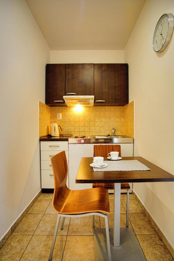 Apartman Studio Lux S Terasou Harmony V Thermal Parku Besenova S Vyhladom Na Bazeny Экстерьер фото